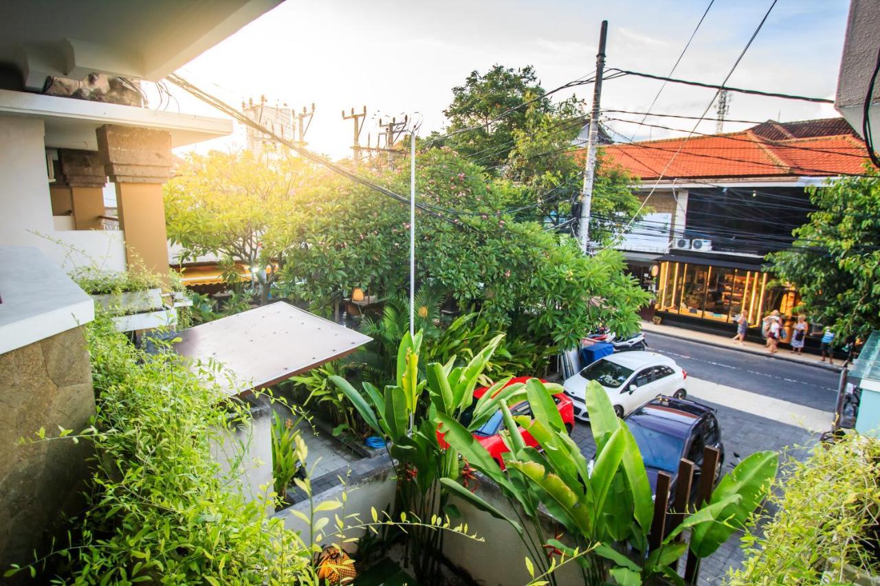Hotel Kuta Suci 2*